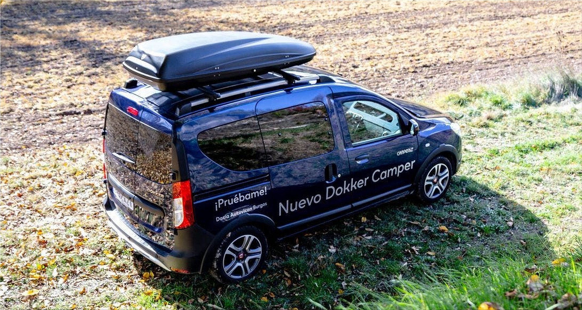 Dacia dokker passenger van 2019 Royalty Free Vector Image