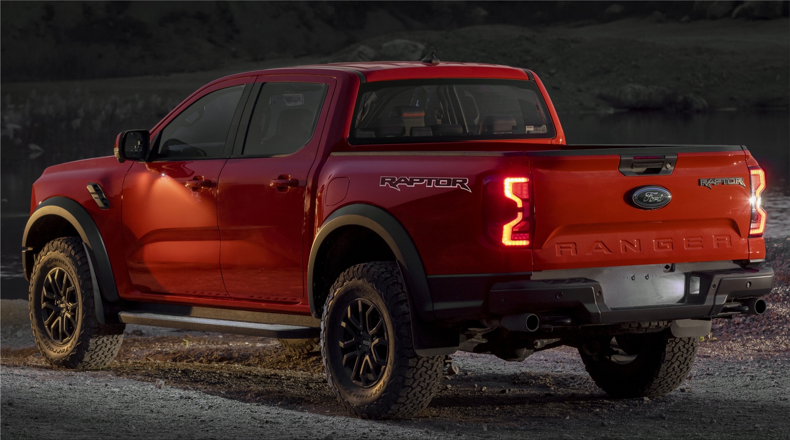 Next-Gen Ford Ranger Raptor is the most powerful version: 288 hp and ...
