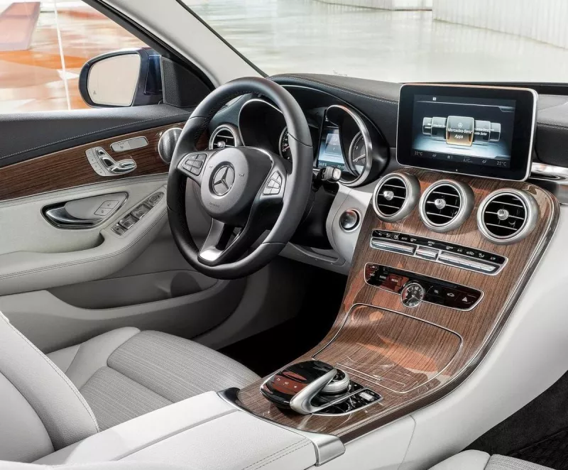 Mercedes-Benz C-Class "Car of the Year 2015"