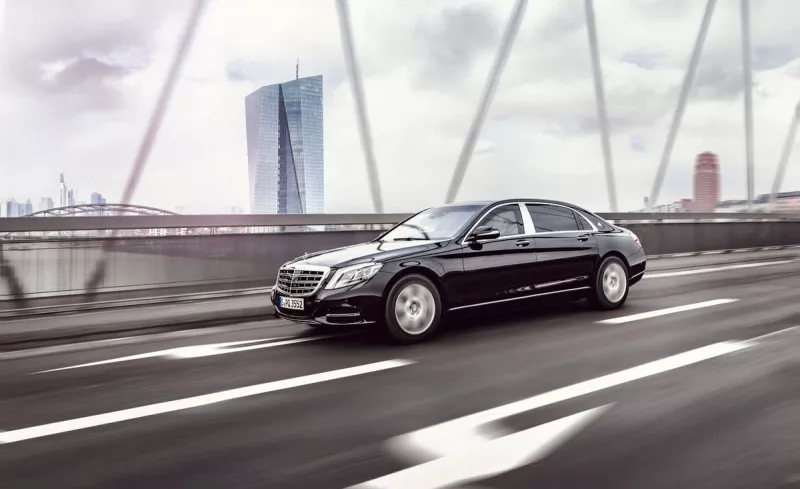 Mercedes-Maybach S600 Pullman Guard can withstand bullets and explosions