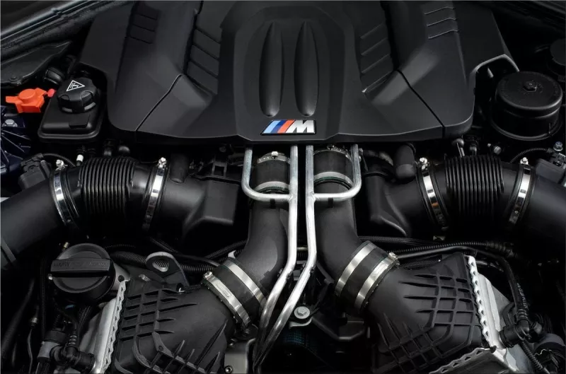 BMW M6 Coupe engine