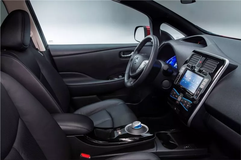2014 Nissan Leaf interior