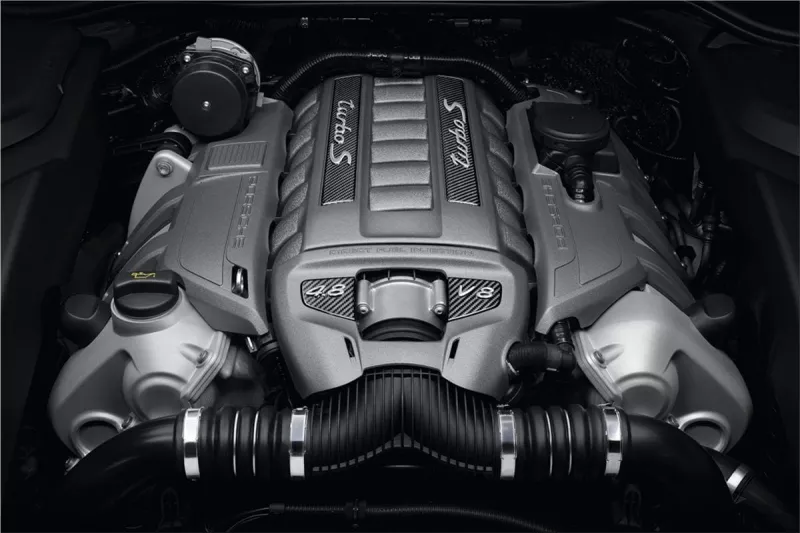 Porsche Cayenne Turbo S engine
