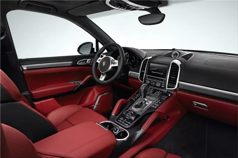 Porsche Cayenne Turbo S interior
