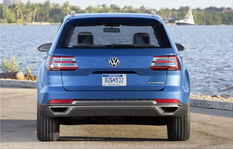 Volkswagen CrossBlue Concept Hybrid SUV