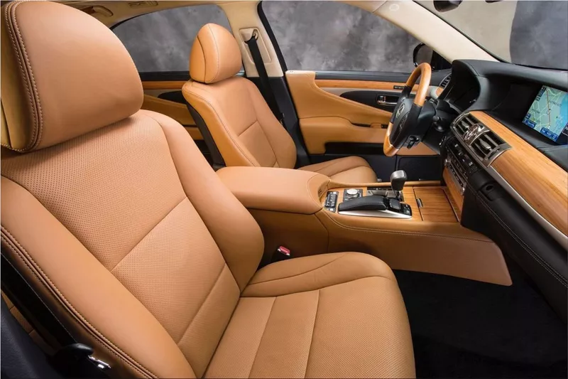 Lexus LS 600h L interior