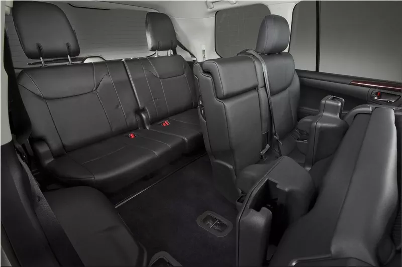 Lexus LX 570 interior