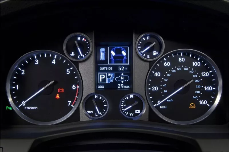 Lexus LX 570 interior