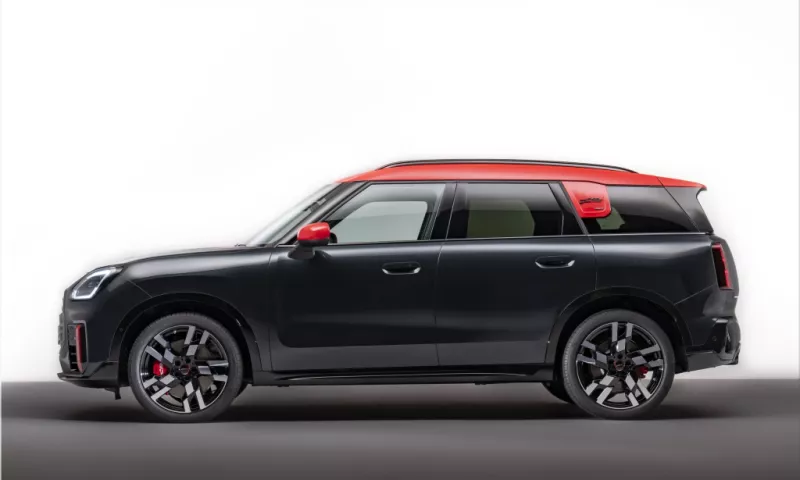 The New MINI John Cooper Works Countryman: A Crossover with a Turbocharged Engine