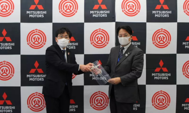 Mitsubishi Motors starts production of visors
