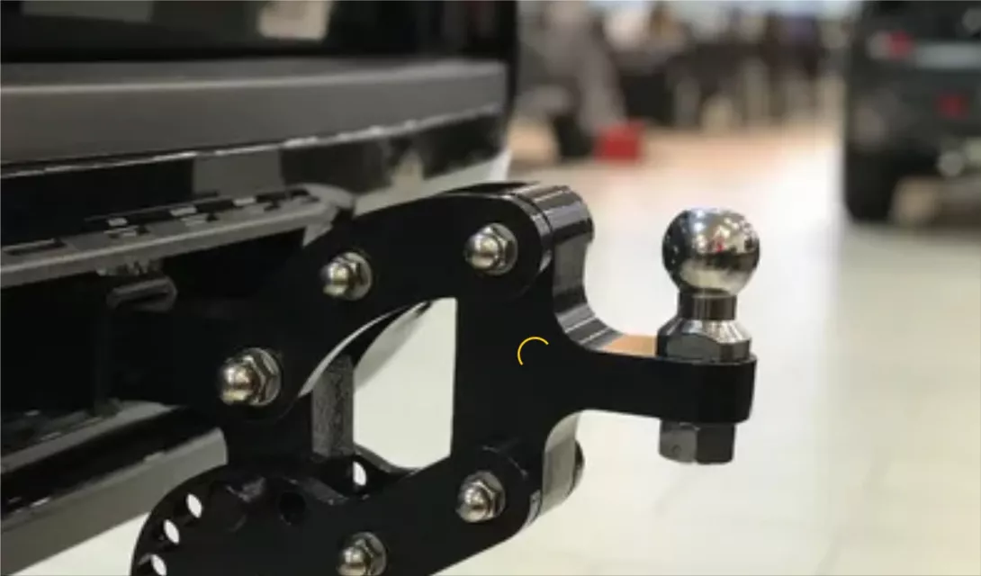 Adjustable hitch for a lifted truck: A safe option